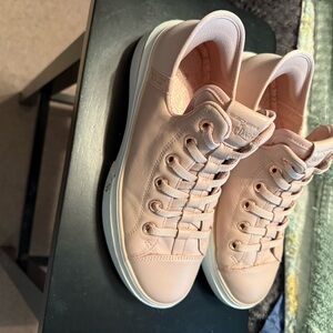 Snoop Dog by Skechers Women's Pink Sneakers